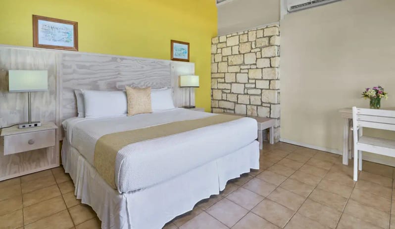 antigua-holidays-hawksbill-beachfront-bungalow-Interior